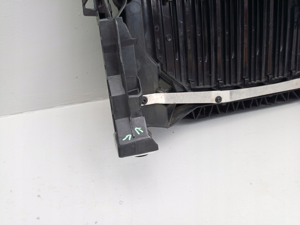 Bmw x7 g07 x5 g05 2018- воздуховод впуск воздуха жалюзи 5113226775 ÷ с Разборки