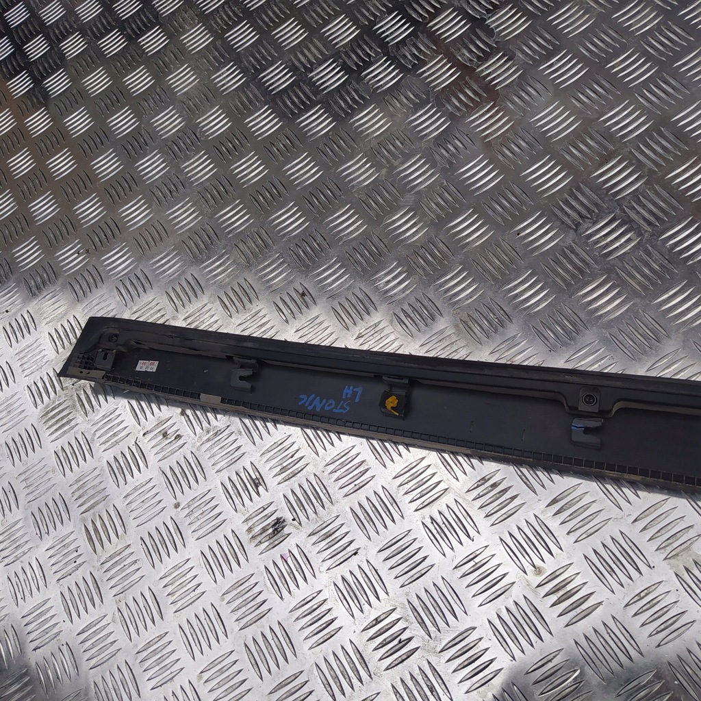 фото №6, Молдинг дверь левый перед kia stonic 87723-h8400