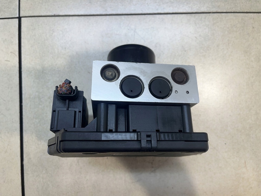 фото №4, Насос abs mercedes w203 2.2 cdi a2035451632