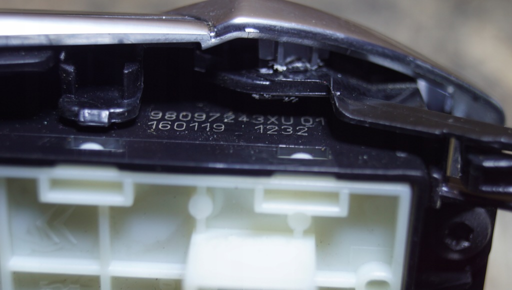 фото №12, Рамка радио peugeot 208 2008 i 9673861377