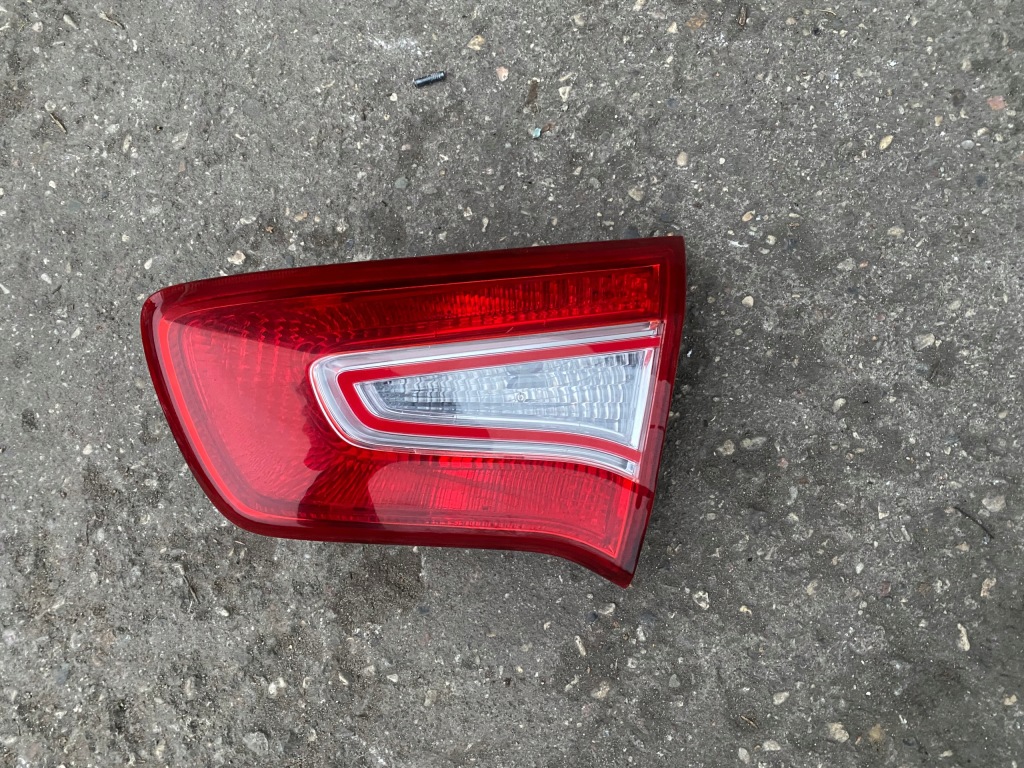 фото №1, Лампа задняя правая w крышка kia sportage iii 10/14 rok