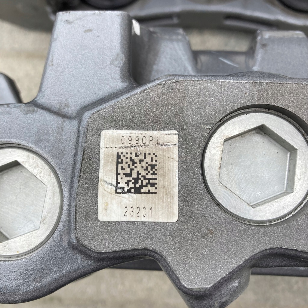 фото №10, Mercedes w206 amg c63s супорт гальмівний лівий перед 099cpl / 23201