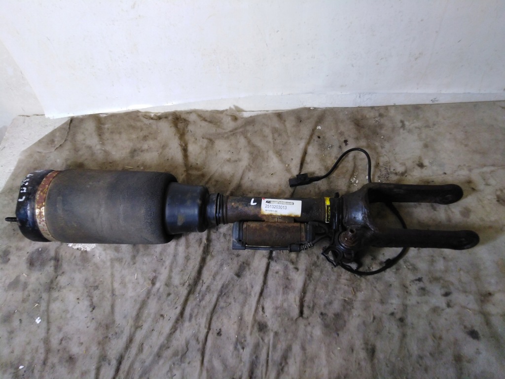 фото №1, Mercedes r w251 3,0 cdi амортизатор airmatic перед l