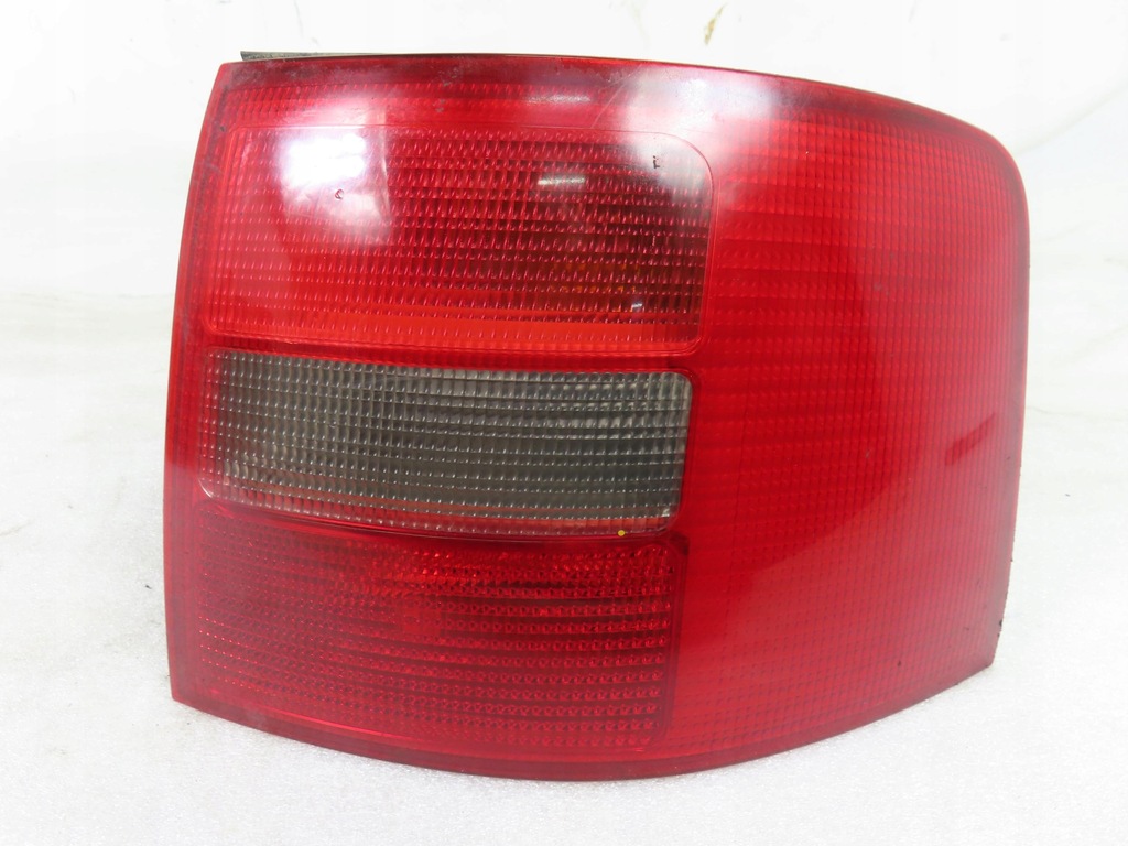 фото №1, Лампа правая задняя audi a6 c5 kombi