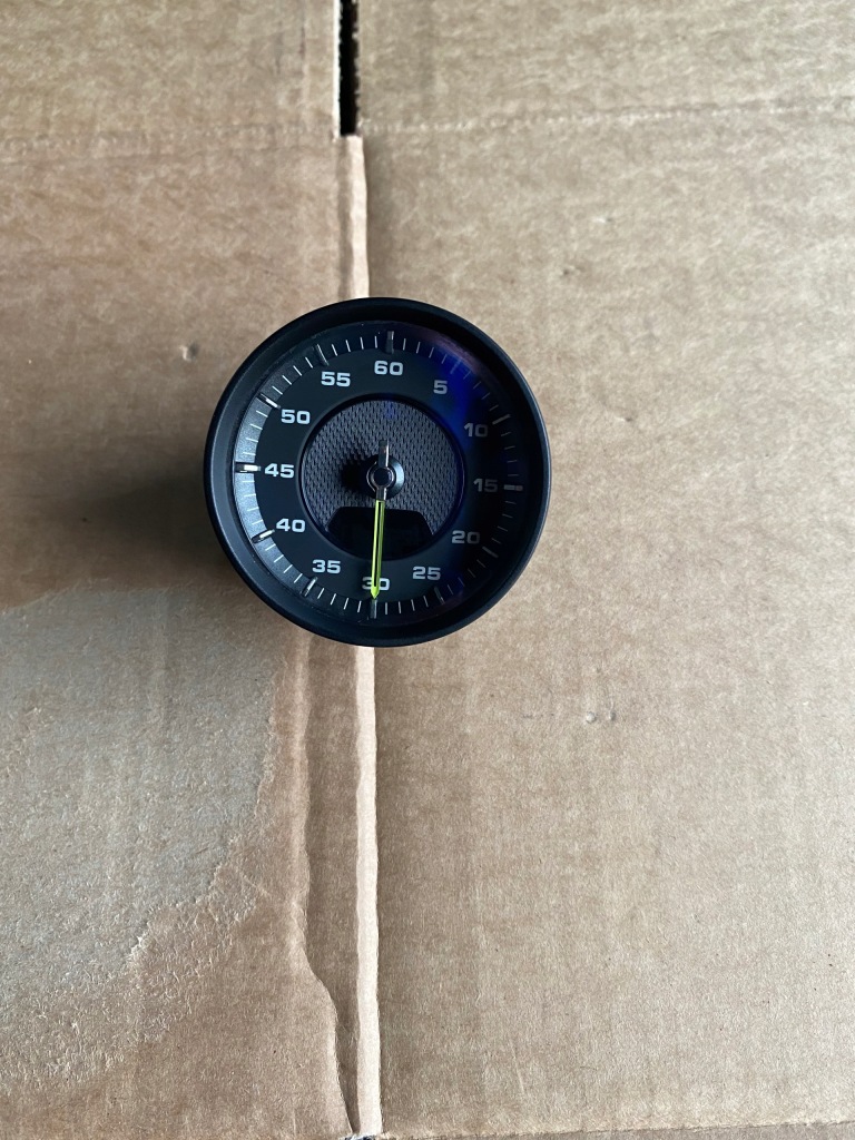 фото №1, Porsche panamera 971 стопор приборная панель 971919203l