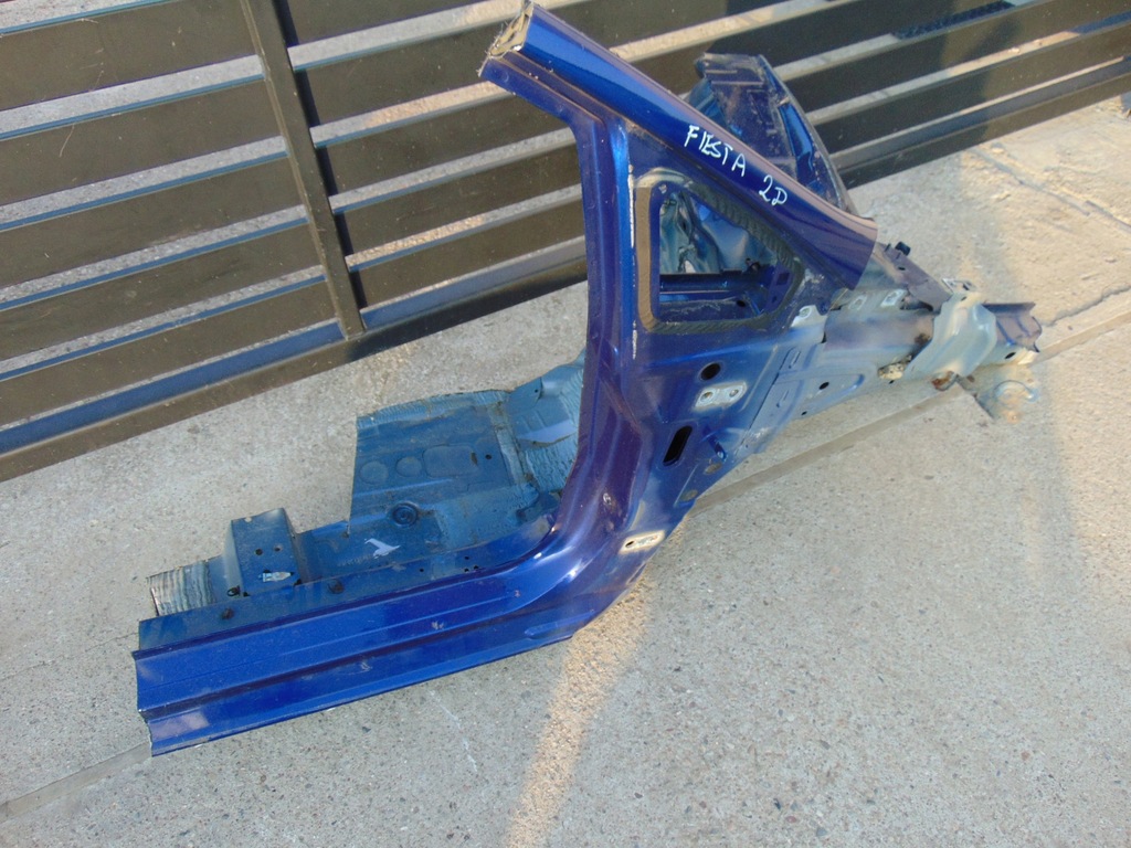 фото №8, Четверть перед передняя правая ford fiesta mk7 2009-16r разные цвета