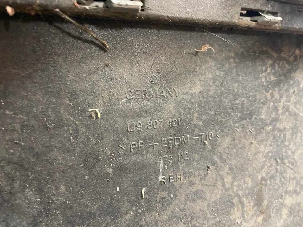 фото №7, Бампер задняя задний vw golf iv kombi bora 1j9 полный