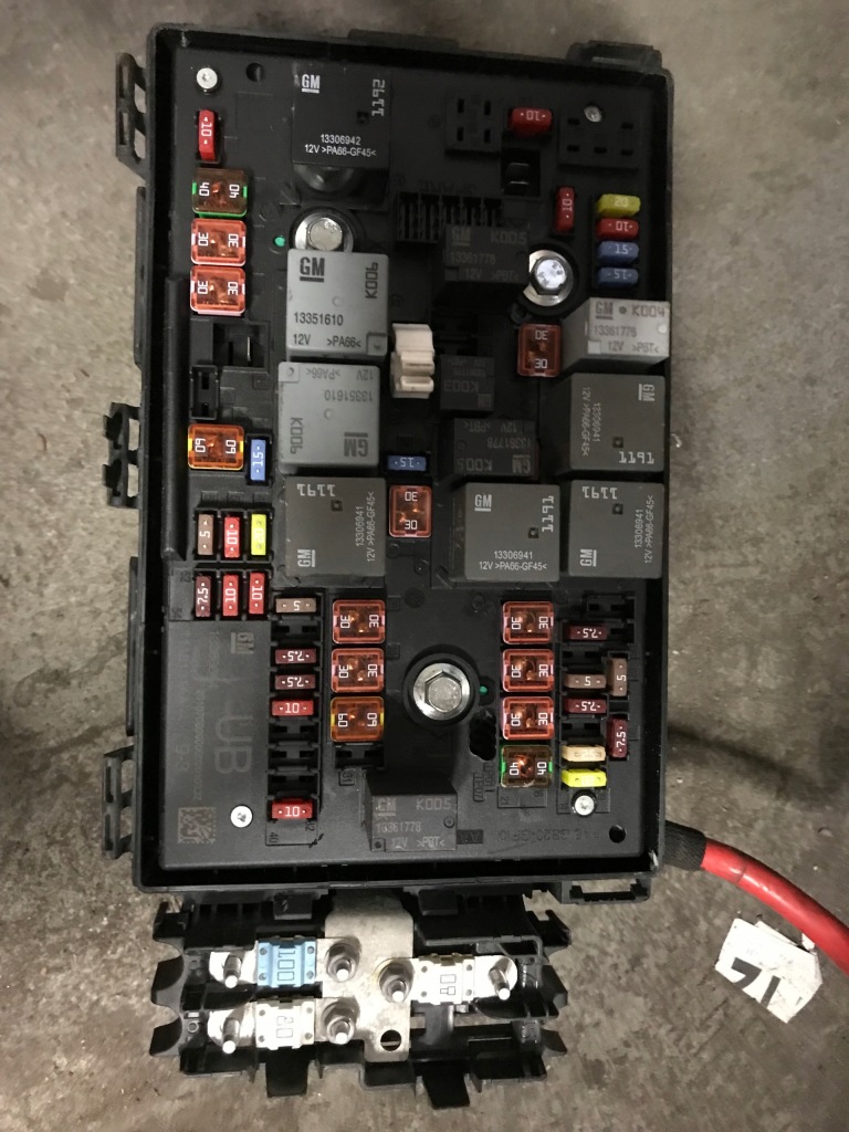 фото №1, Коробка предохранителей opel 13368644 ub