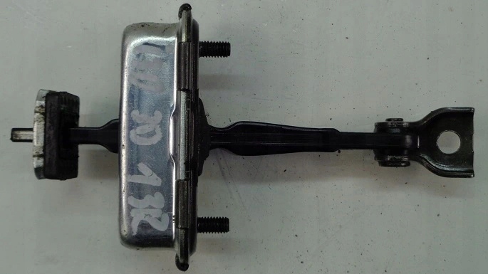 фото №1, Hyundai i30 ii 13 r обмежувач двері перед 3d