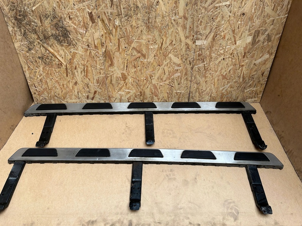 фото №1, Audi q7 4l 2012 молдинг порог