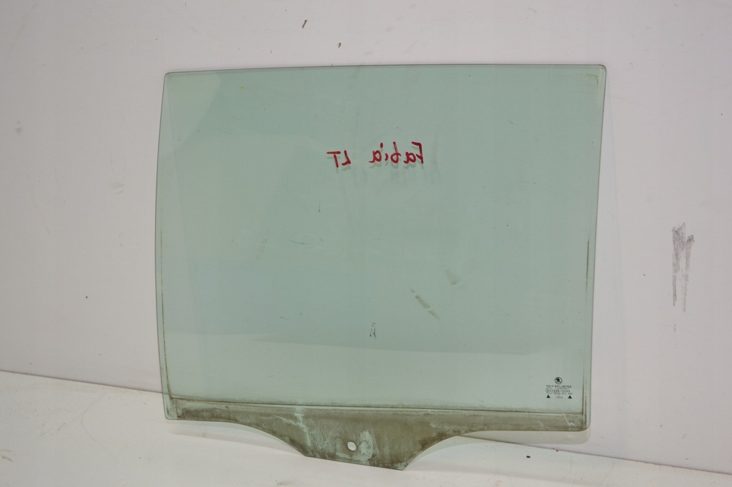 фото №1, Skoda fabia i стекло дверь левый задняя kombi левая задняя