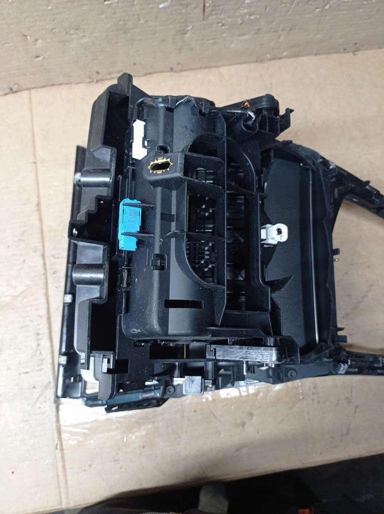 фото №11, Декор тунель бардачок bmw 8 g14 g15 g16