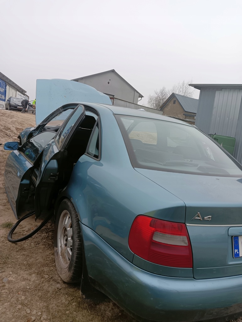 фото №1, Audi a4 b5 sedan lx6v крыло четверть левый задняя