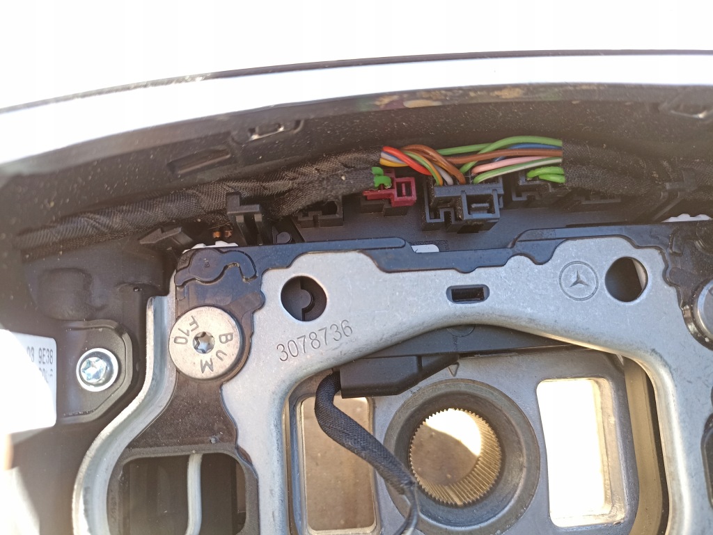 Воздуховод кожаный лепестки переключения mercedes w205 c-klasa Недорого