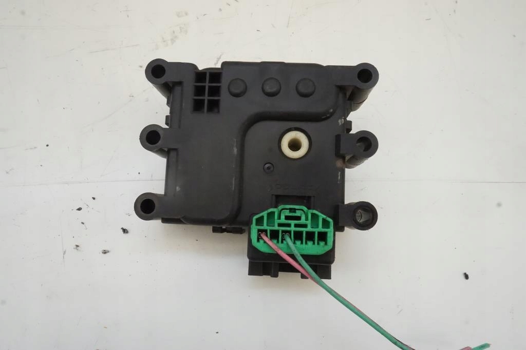 фото №1, Моторчик крышки обдув mazda 6