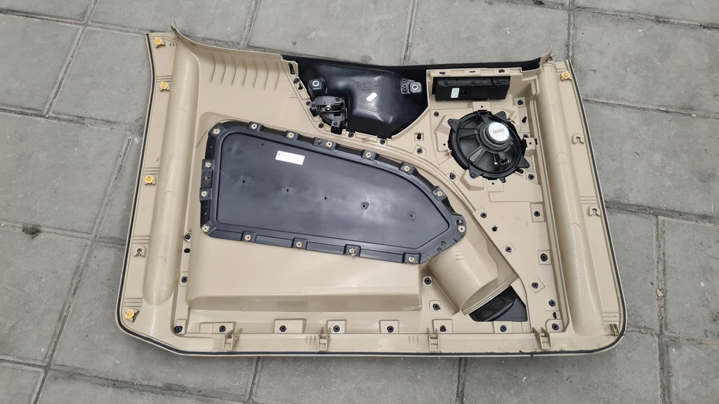 фото №6, Mercedes actros mp4 оббивка двері права