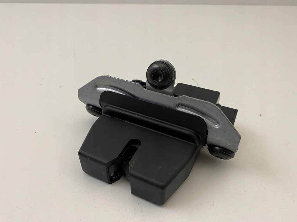 фото №1, Ford puma замок кришки багажника кронштейн 19-