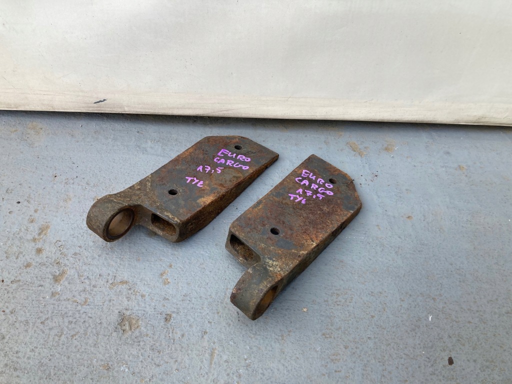 фото №1, Iveco eurocargo кронштейн стабилизатора задняя 17,5 cala