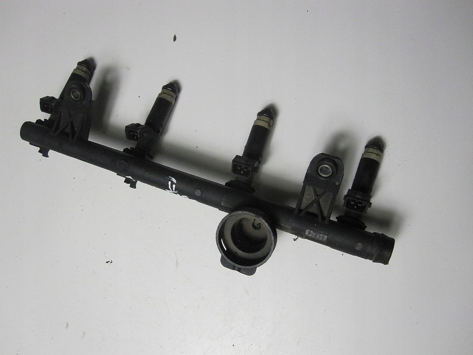 фото №2, Молдинг впрыскная renault clio ii 1.4