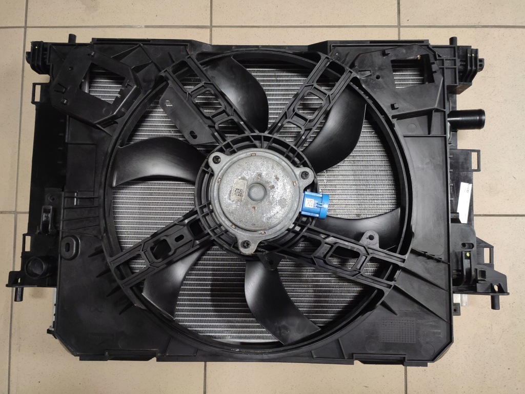 фото №1, Renault twingo iii smart fortwo forfour w453 комплект радиатор