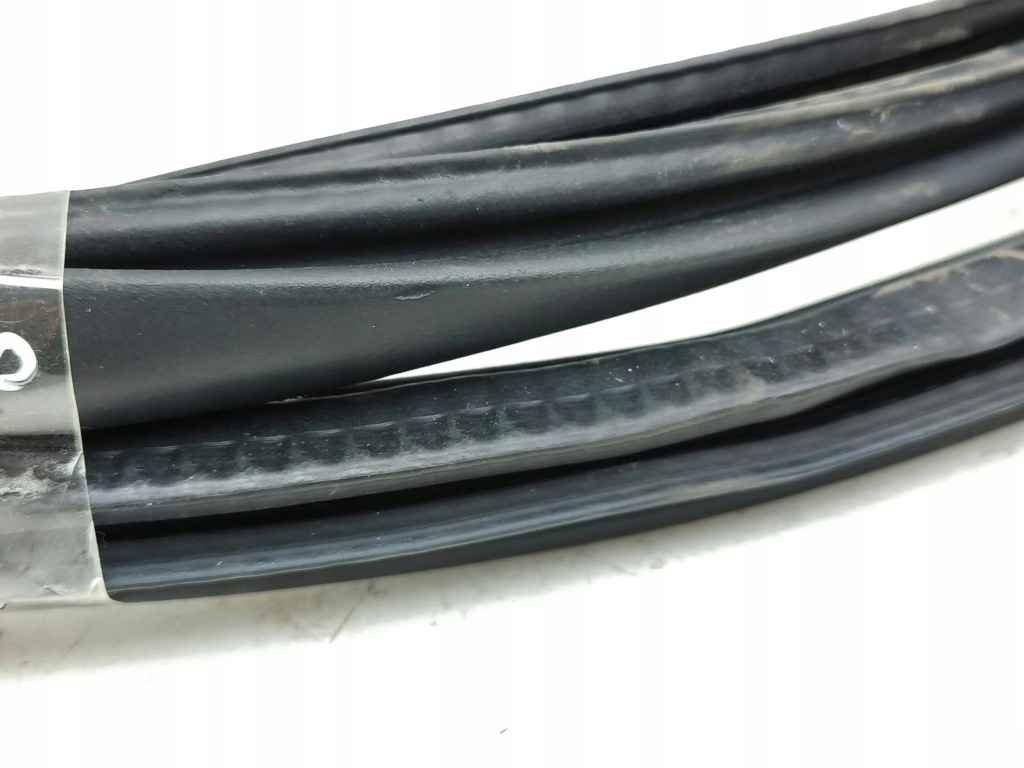 фото №8, Peugeot 308 2017 прокладка дверь передних