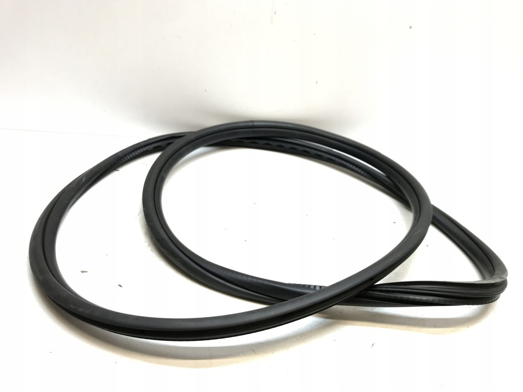 фото №1, Bmw 2 f45 прокладка двері правий лівий перед 7420077