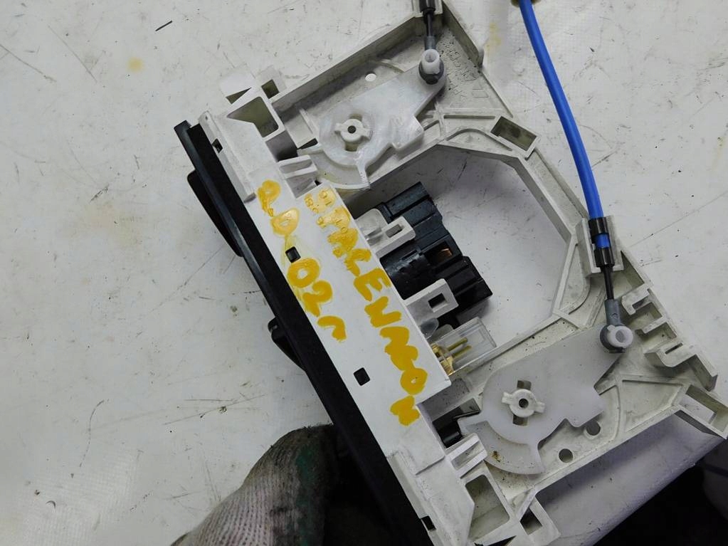 фото №8, Mitsubishi space wagon iii 02r панель кондиціонера