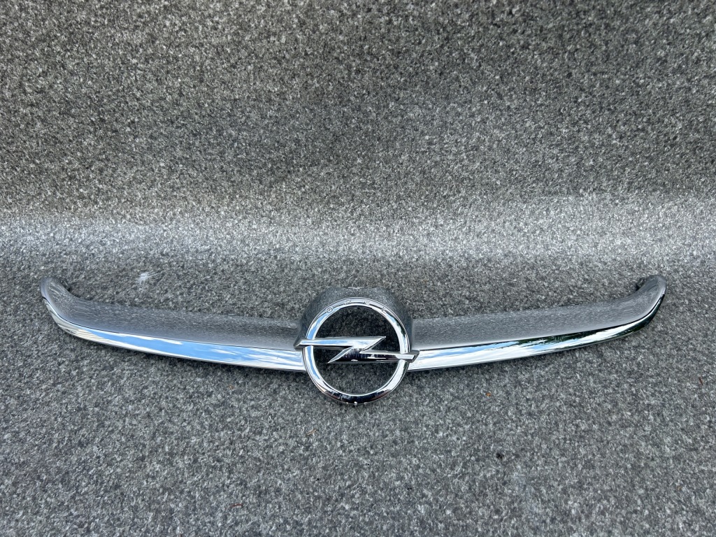 Купити Емблема хром решітка opel astra j iv рестайлінг  2012-2015 13368852