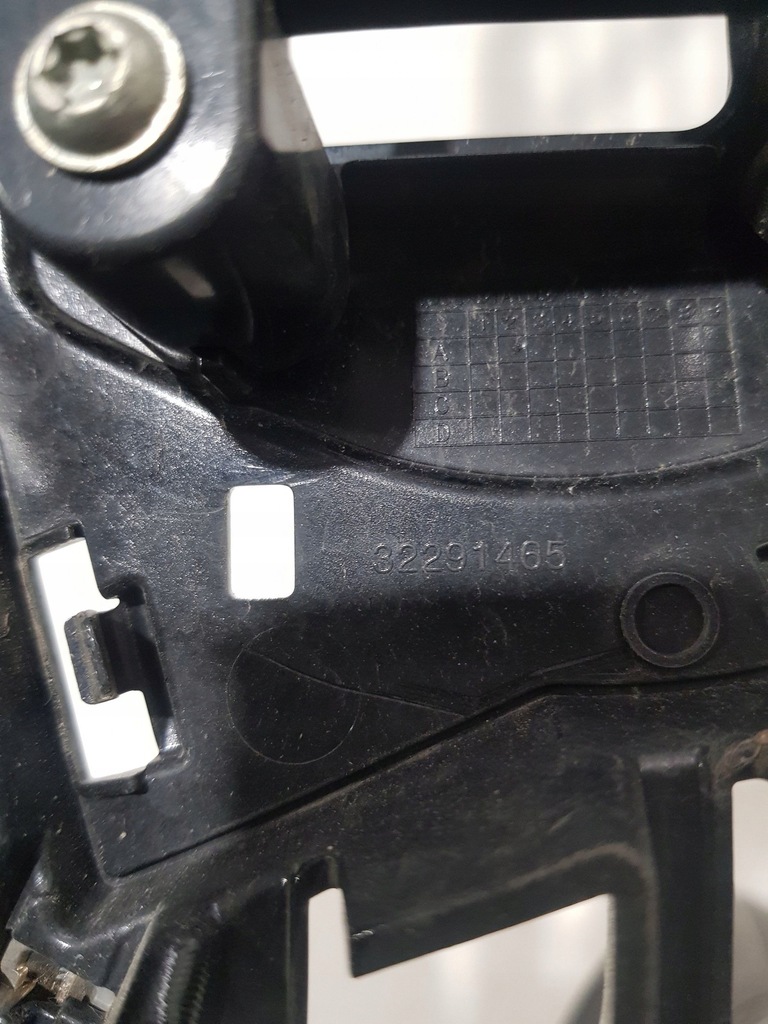 фото №6, Volvo xc40 2019 с передний решётка вентиляционная pod бампером задним