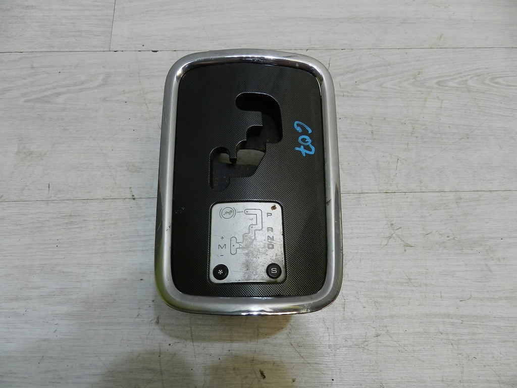 фото №1, Peugeot 607 рамка вибірник домкрата хром