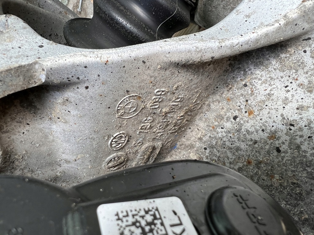 фото №7, Bmw f10 2.0 2.5d поворотний кулак ступиця лівий задня важіль