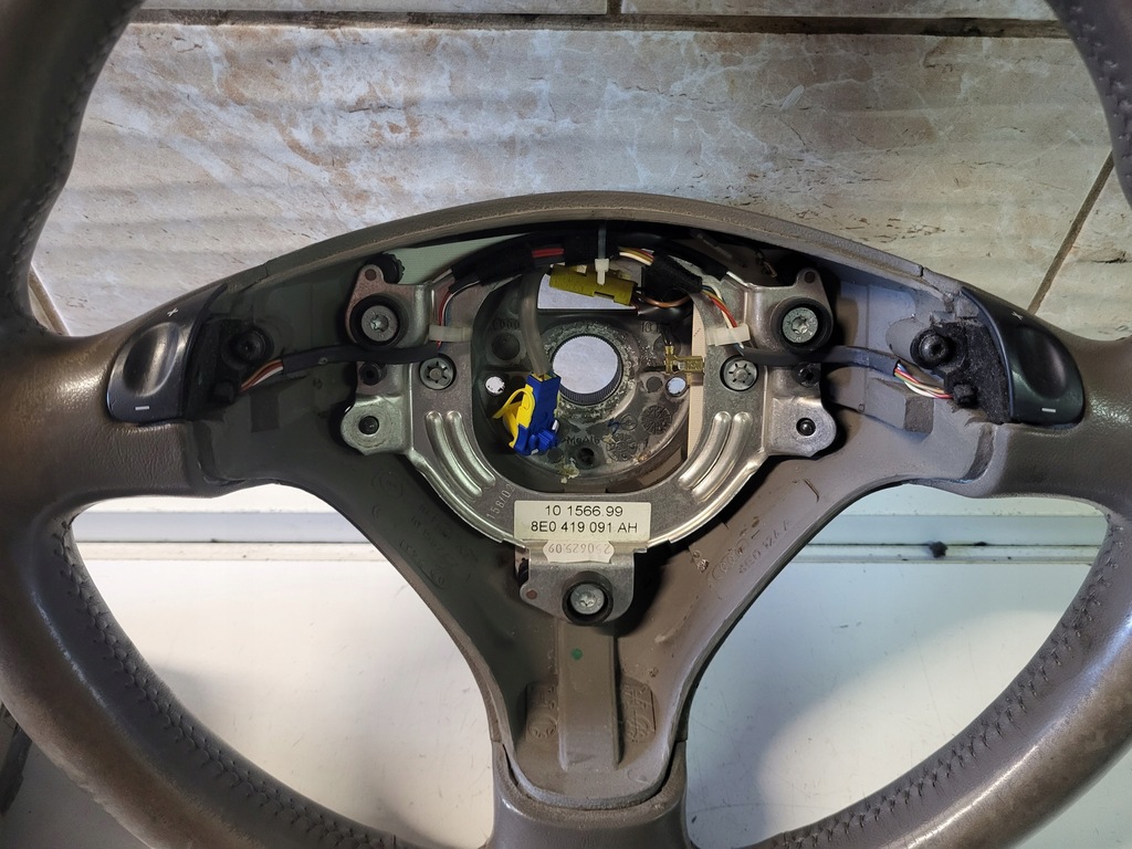 фото №7, Повітропровід подушка подушка безпеки audi a4 b6 триспицева