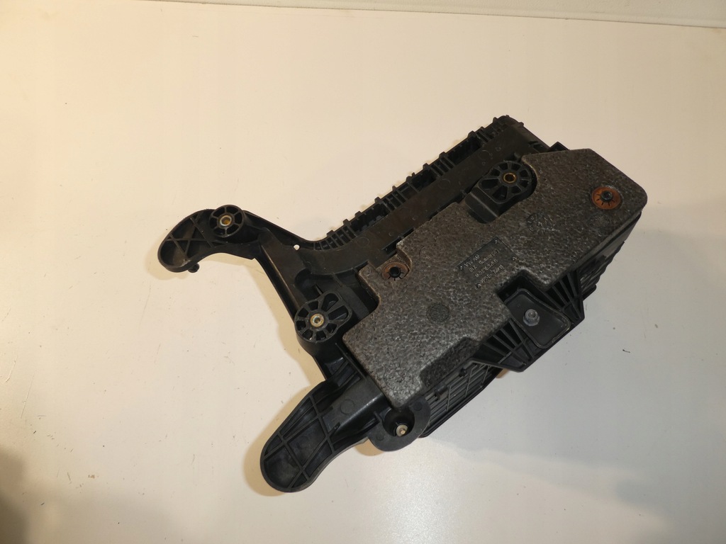 фото №4, Основа акумулятор vw seat skoda 1k0915333h