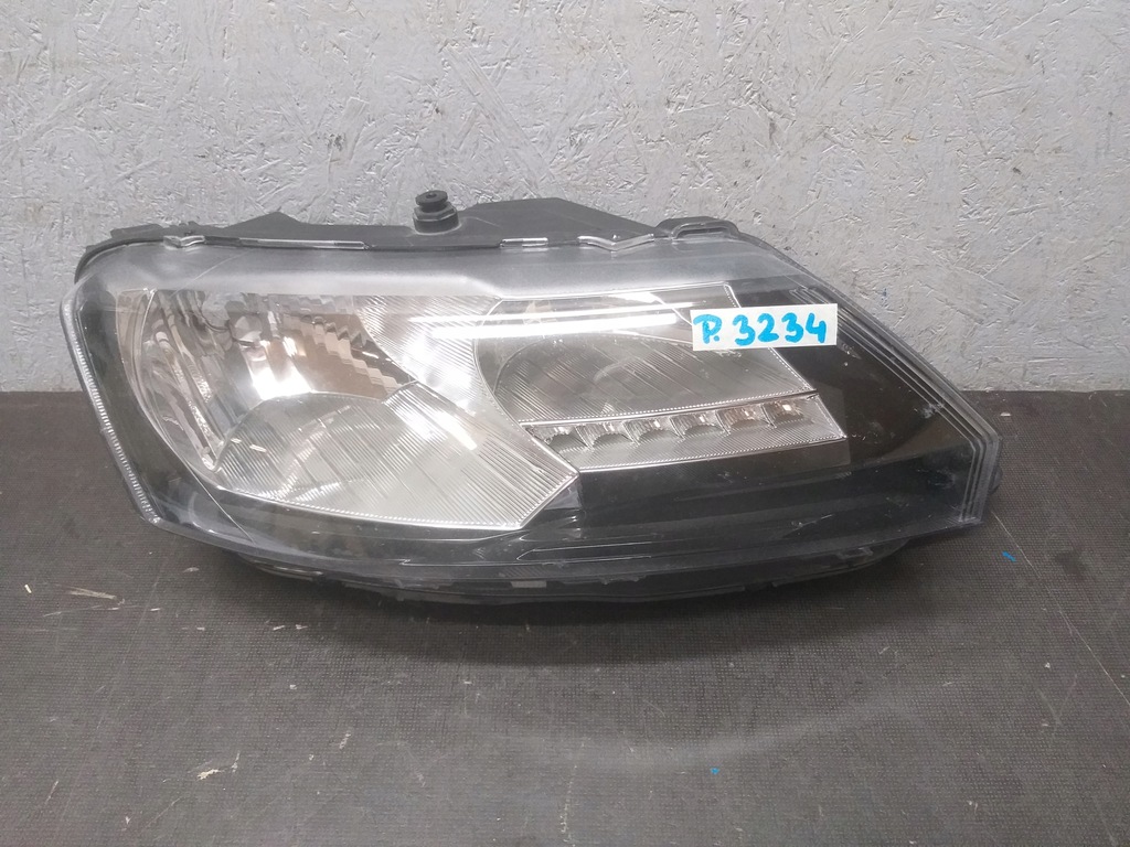 фото №1, Лампа перед правая skoda rapid led 5jb941016b