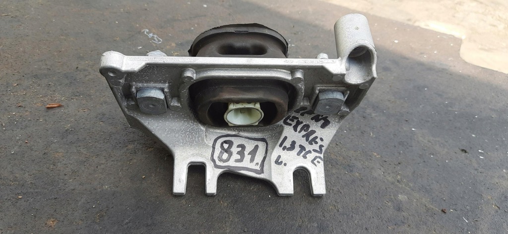 Купити Кронштейн подушка коробки 1.3tce renault express ii 112220744r