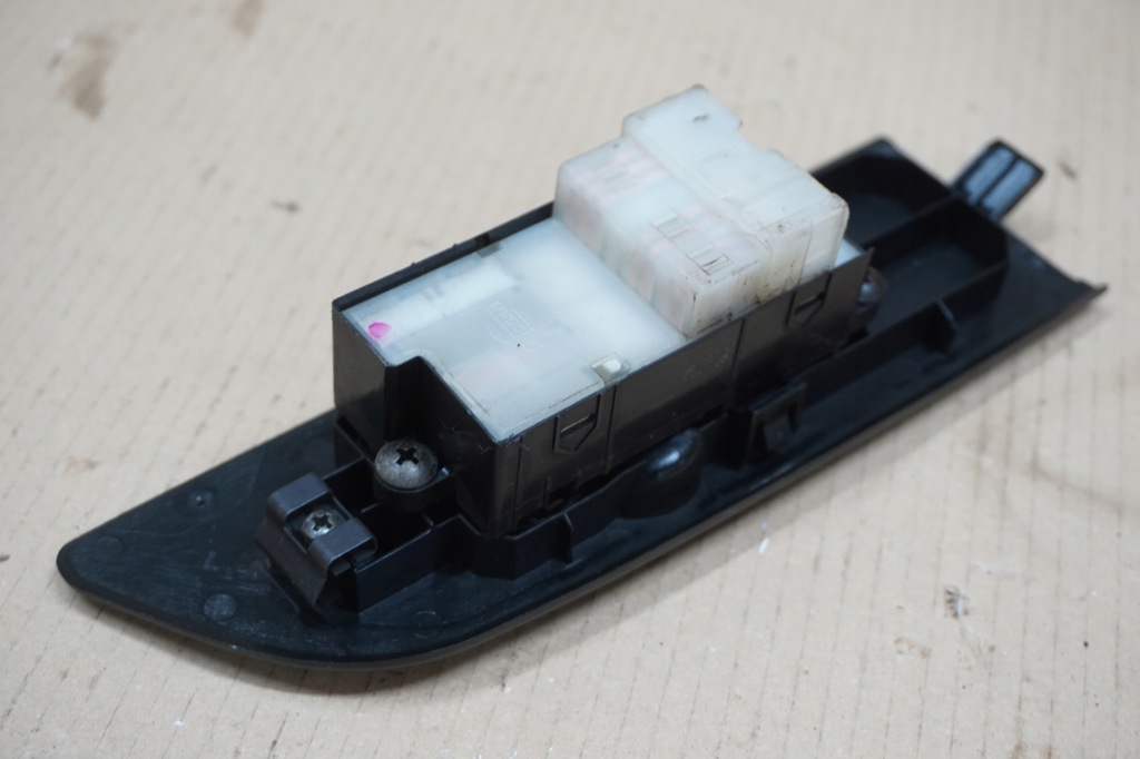 фото №6, Nissan terrano ii панель переключатель окон левый перед 3d 02r