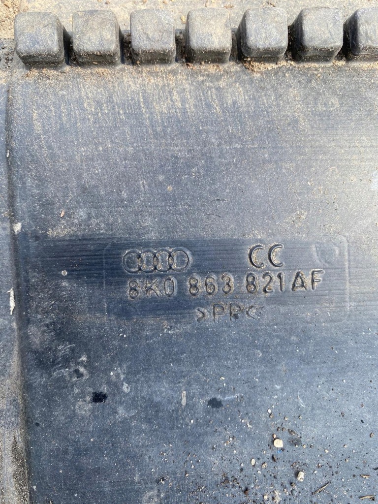 Audi a4 b8 2.0 tdi универсал плита накладка двигателя нижняя 8k0863821af Киев