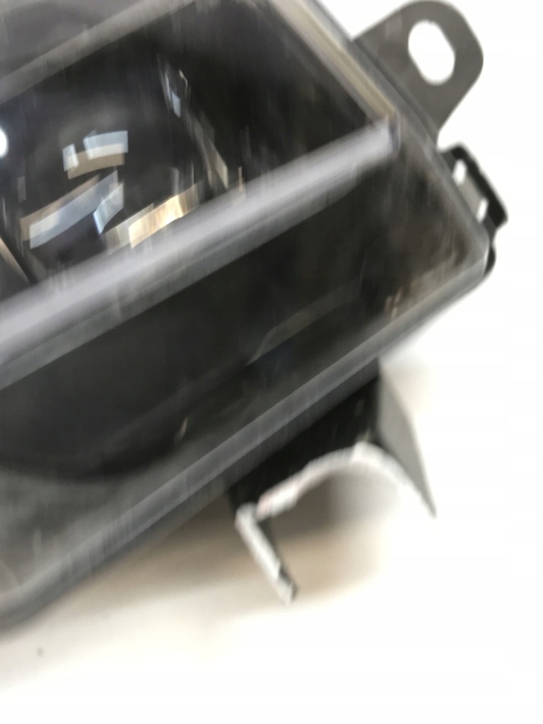 Tesla model 3 y рестайлінг  протитуманна фара led правий 1624798-00-a Зі Шроту