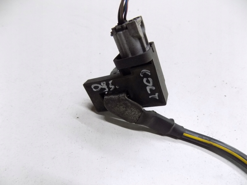 фото №5, Colt vi z30 08-12 lift 3d 1.1 клема мінус мінусова