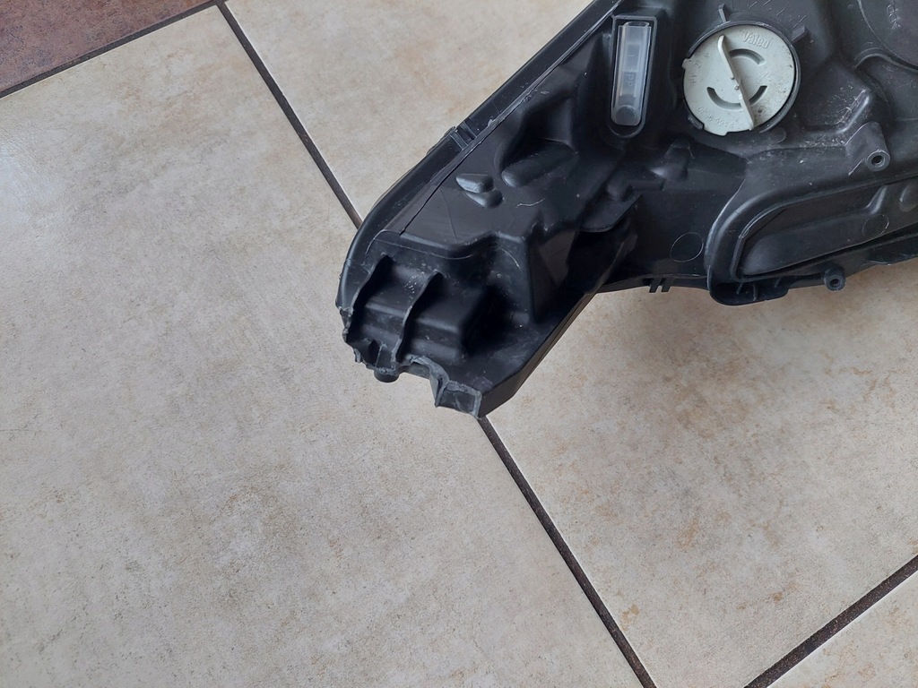 фото №9, Правая лампа - линза - led - peugeot 208 - lift - 15-18