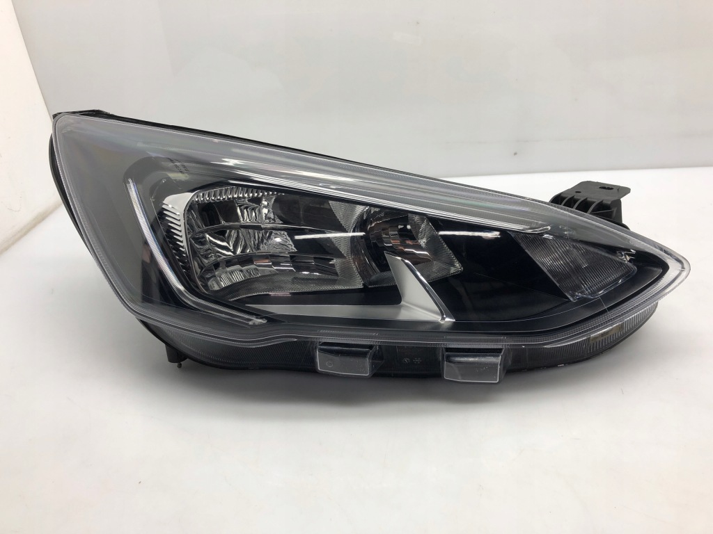 Купить Фара ford focus mk4 правая  led черная