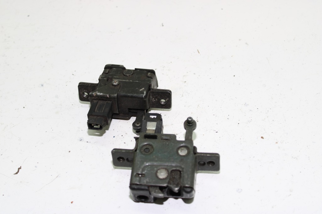 Замок крышки задний багажника bmw 5 e34 19446900 Недорого