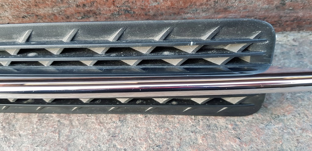 фото №7, Mercedes-benz оригинальный номер r172 a1726900479 решётка заглушка крыло