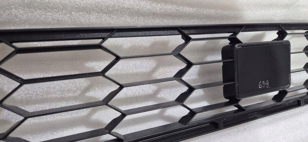 фото №7, Решітка середня бампера перед seat ibiza v 5 6f0