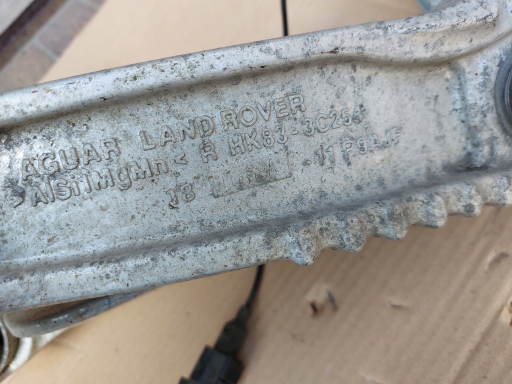 фото №10, Поворотный кулак рычаги правая перед velar l560 19r 2.0 b