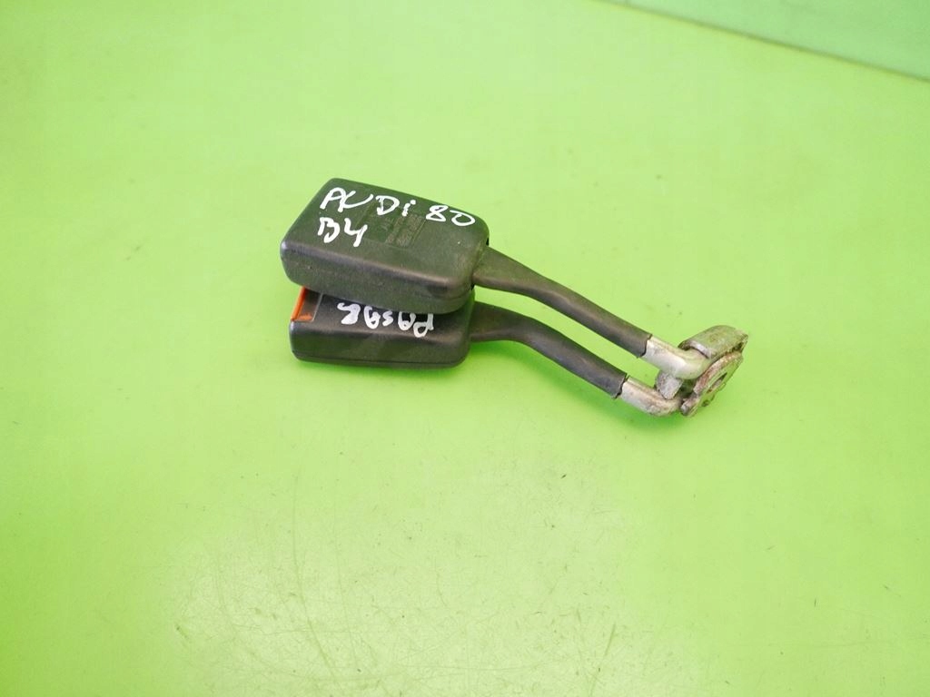 фото №8, Замки поперечина ременів задня audi 80 b4 kombi 5d 91-96