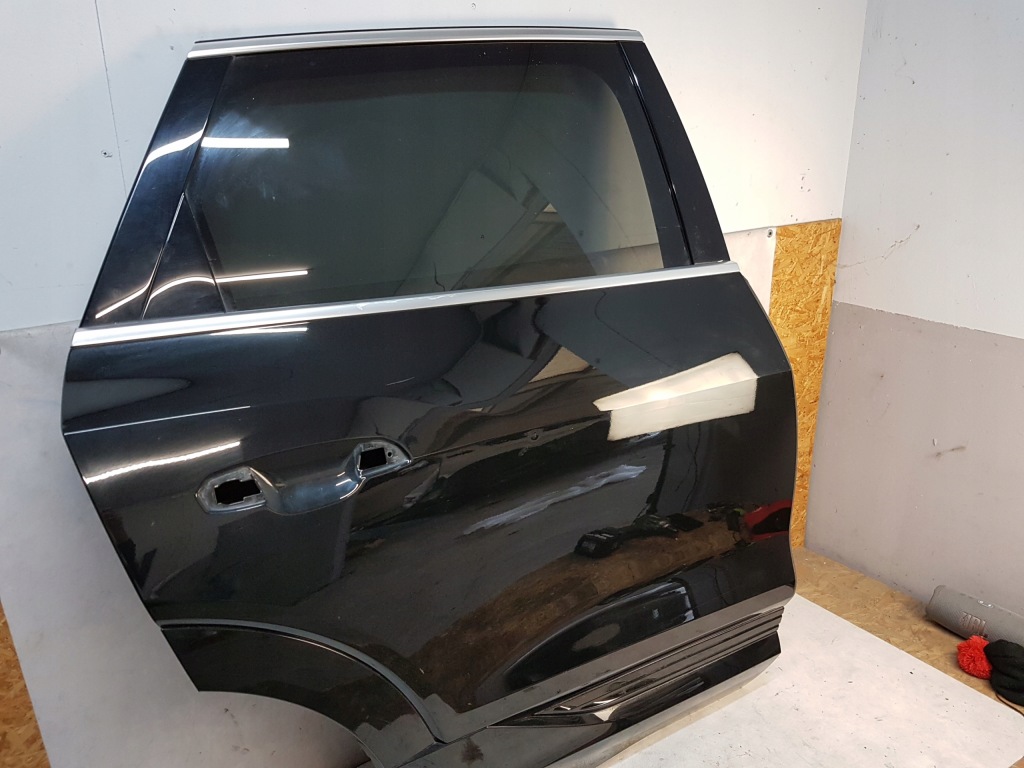 Купить Audi e-tron дверь задняя задняя правое  ly9t 21r.