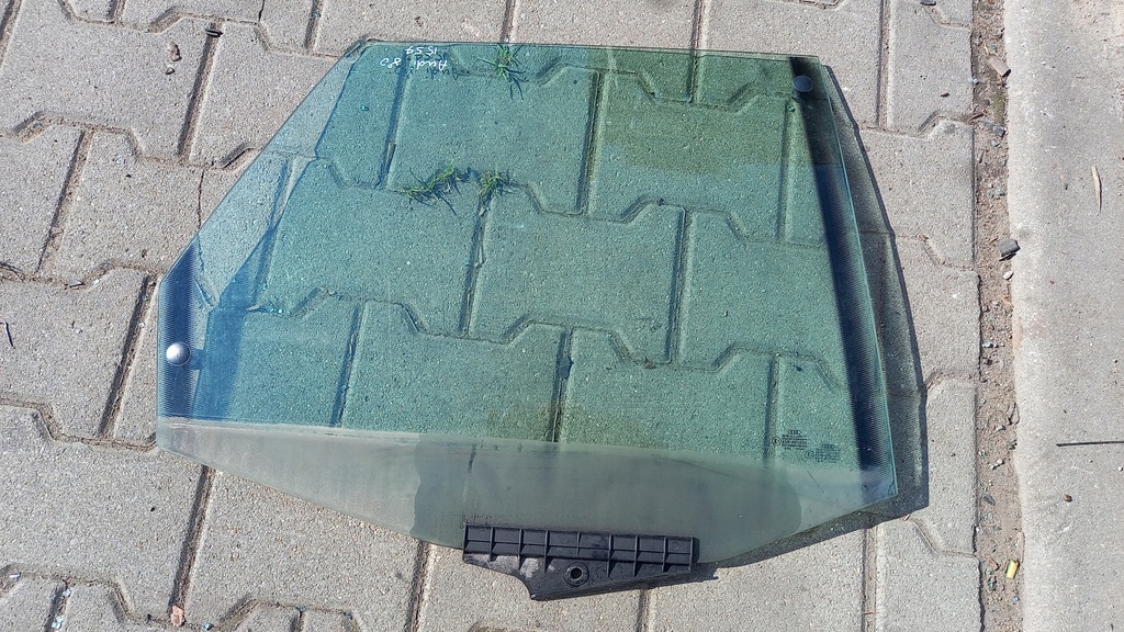 фото №1, Скло права задня audi 80 93r sedan