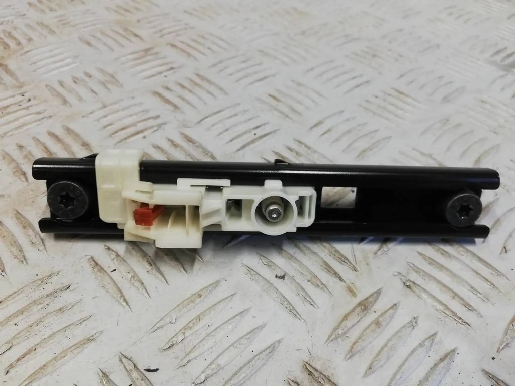 фото №1, Регулировка ремней безопасности renault zoe 878248632r