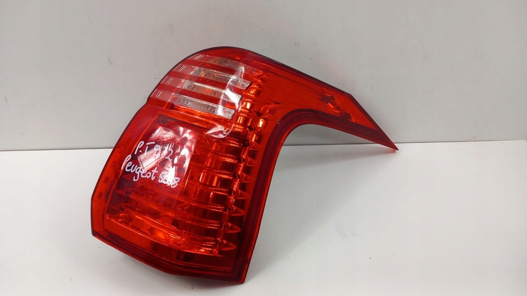 фото №1, Peugeot 5008 i лампа задня права